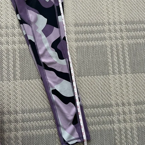 UNDER ARMOUR | Women’s Purple leggings - Picture 6 of 8